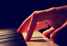 爱游戏下载-浴血紫百合！佛罗伦萨客场虎口脱险，1分背后暗藏玄机