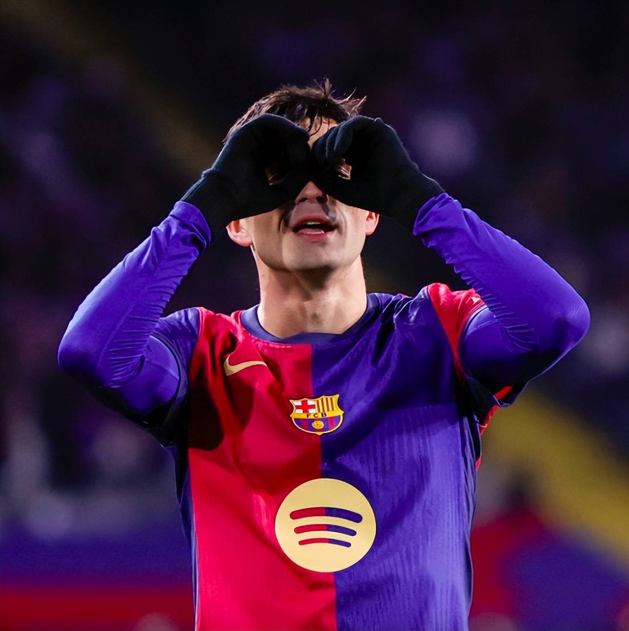 爱游戏在线-佛罗伦萨客场告捷,球员庆祝一洗失利困境的简单介绍