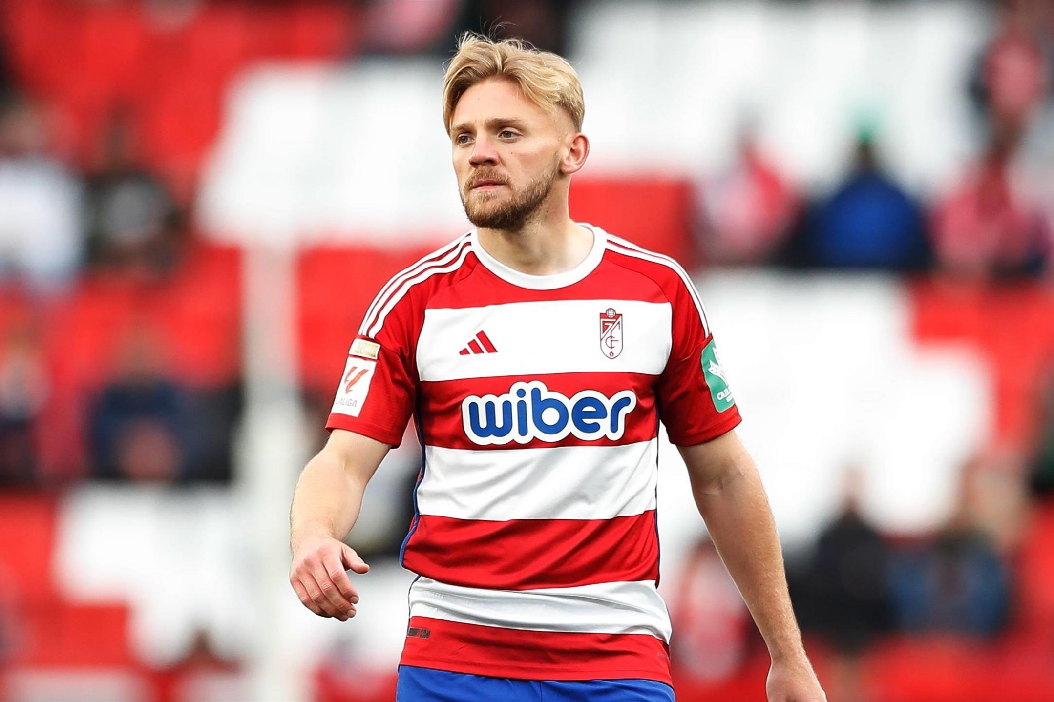 爱游戏官方-格拉纳达客场保持不败，稳定实力