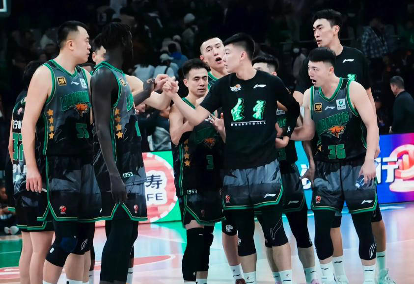 争夺季后赛席位,广厦队全力以赴迎战山西队的简单介绍 争夺季后赛席位,广厦队全力以赴迎战山西队的简单介绍