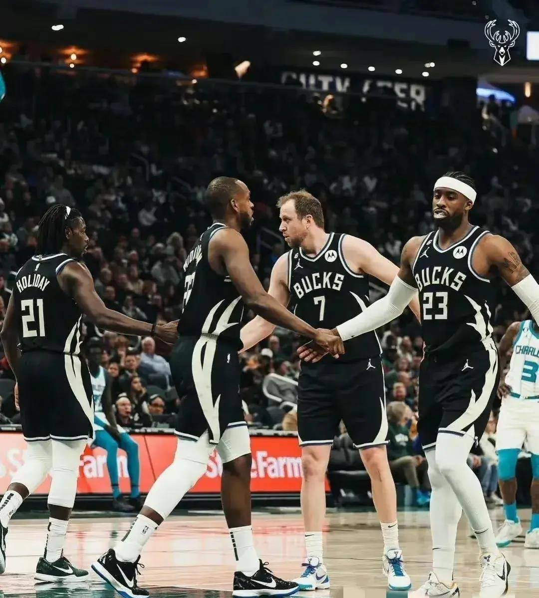 爱游戏APP-美国篮球巨星率领国际队出战赛事