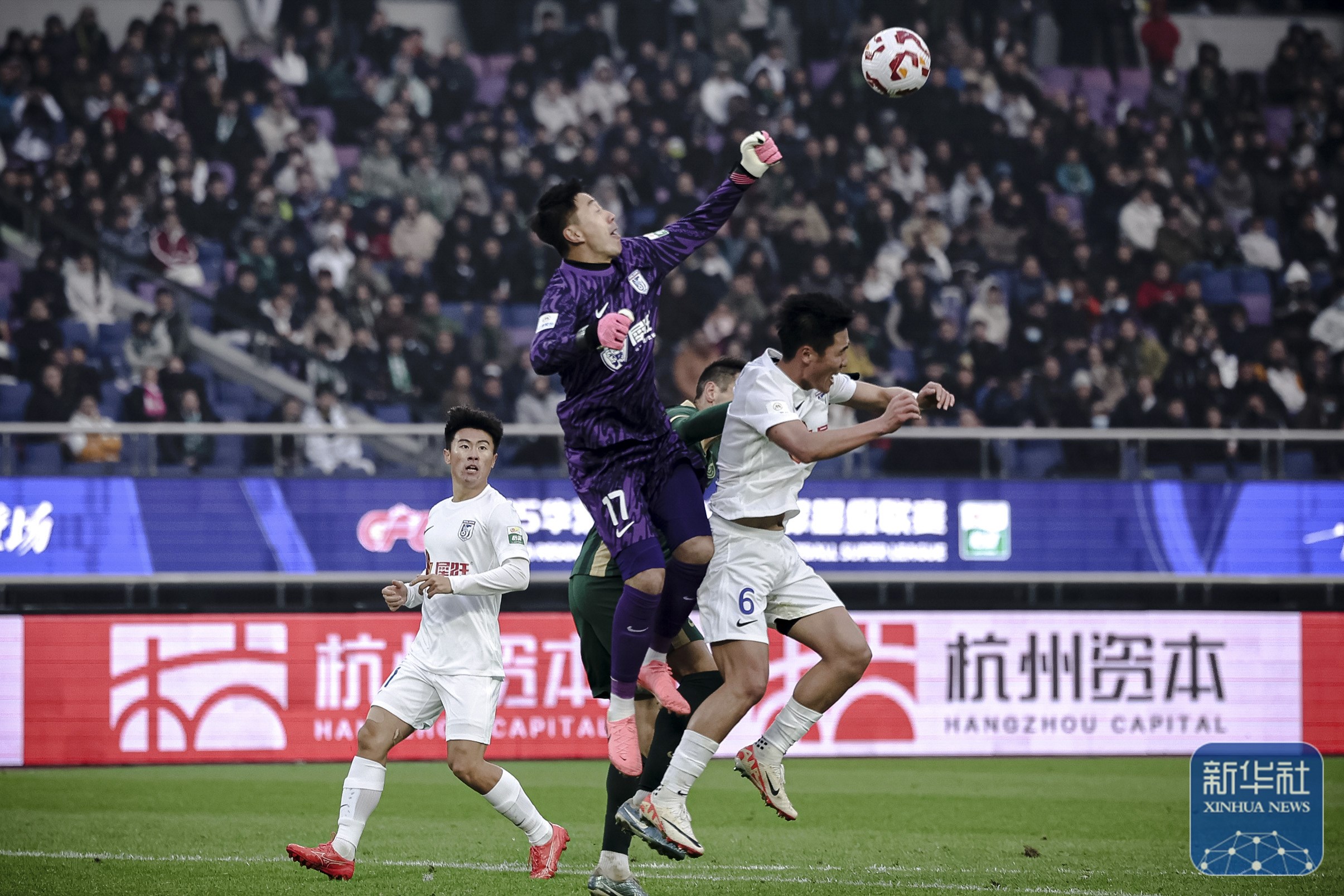 包含杭州绿城队发挥出色,击败昆明奔驰的词条 包含杭州绿城队发挥出色,击败昆明奔驰的词条