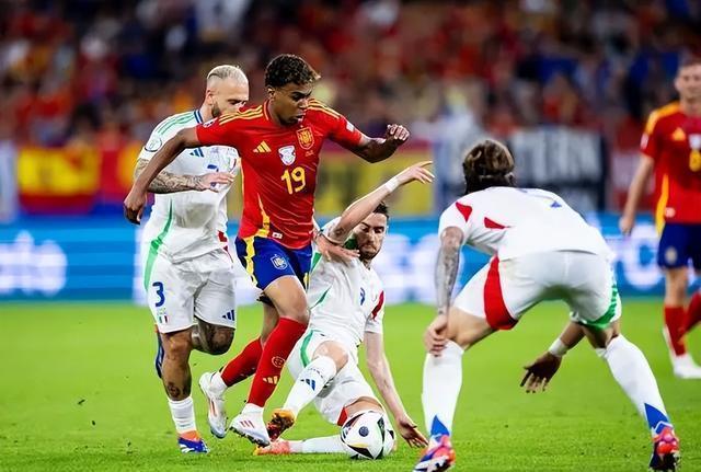 西班牙挑战希腊:胜者晋级欧洲杯 西班牙挑战希腊:胜者晋级欧洲杯