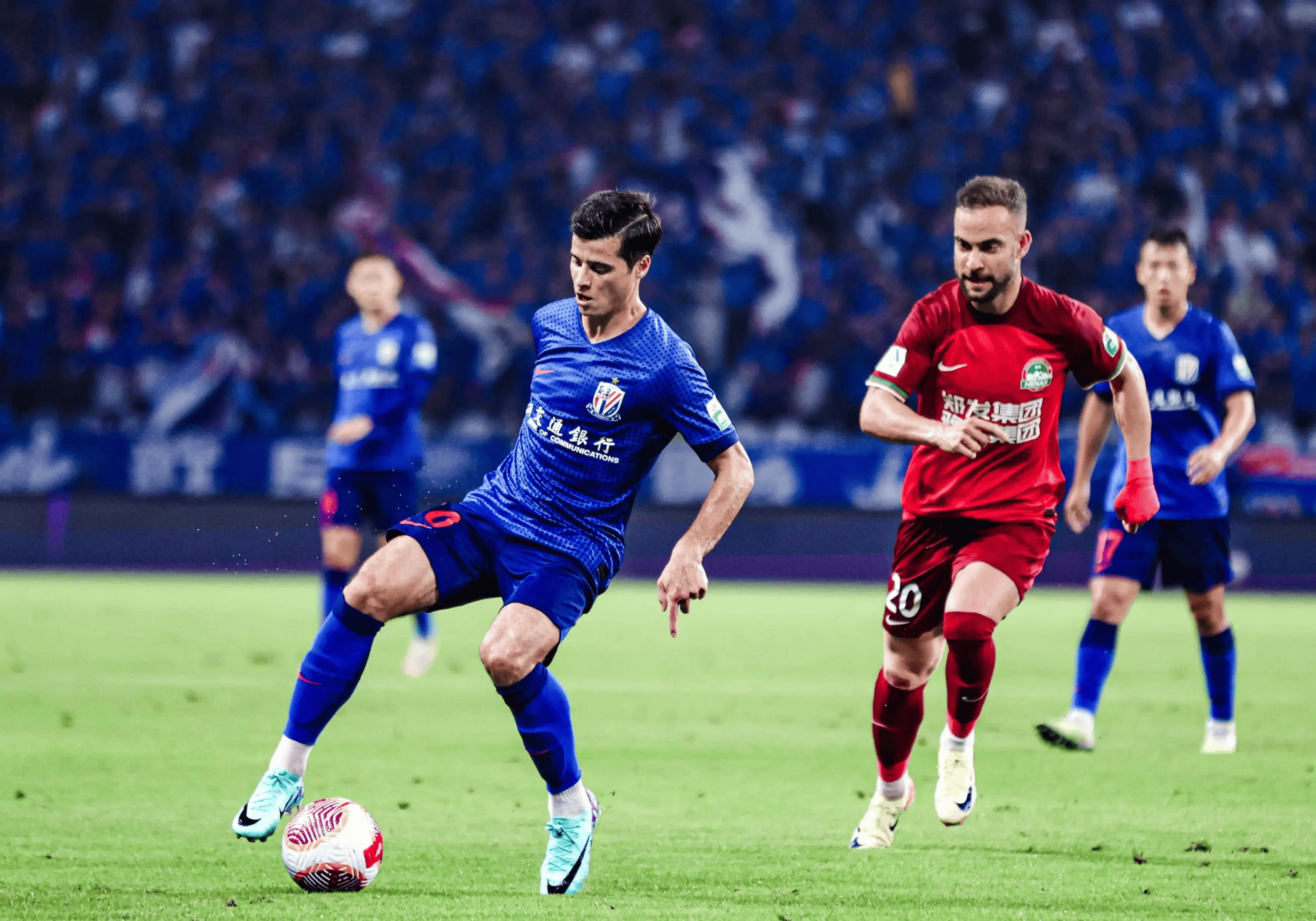 利物浦门将神勇扑救,传神救球震惊全场 利物浦门将神勇扑救,传神救球震惊全场