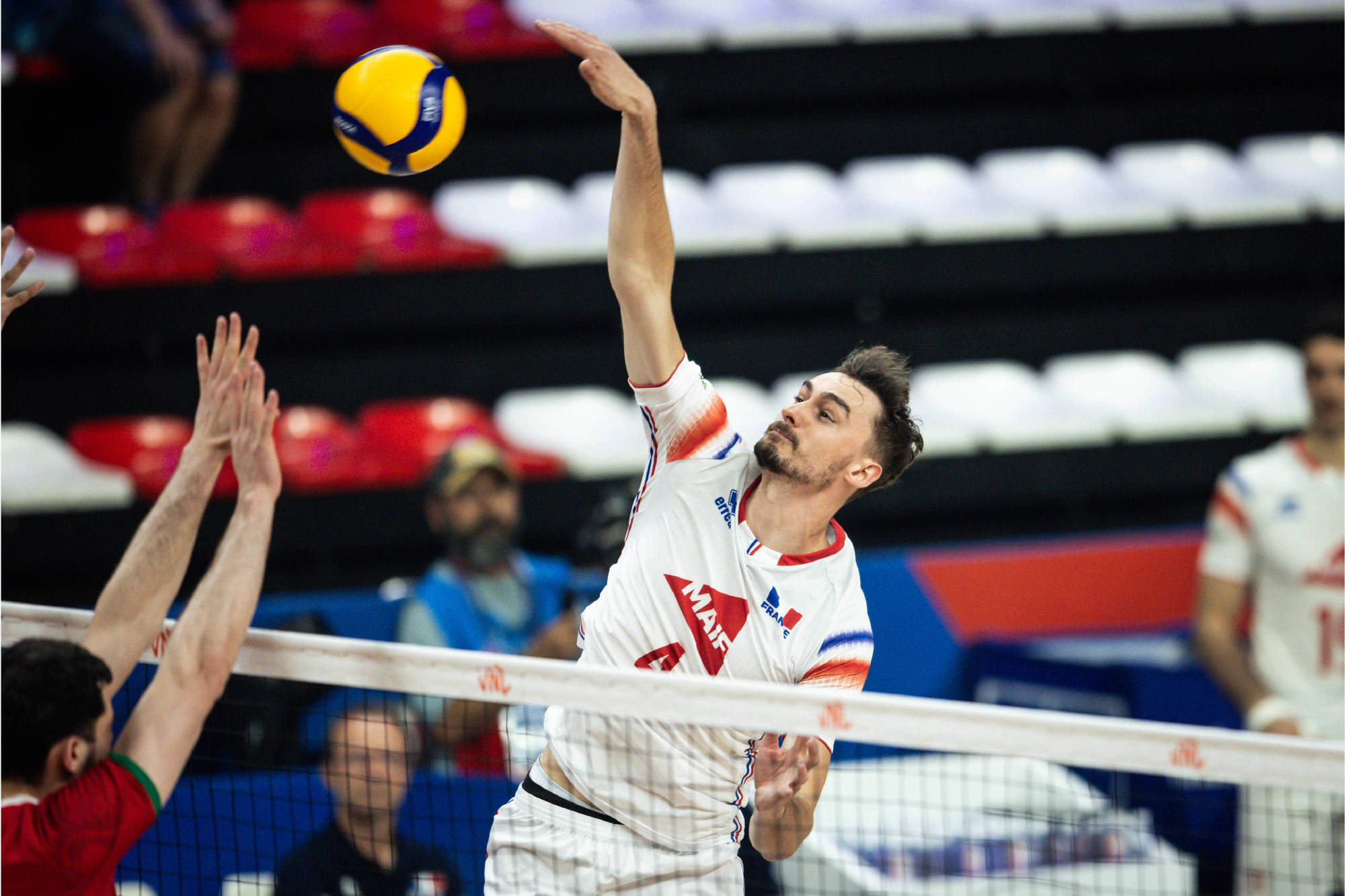 爱游戏tv-法国战胜保加利亚,欧预赛再添一城的简单介绍