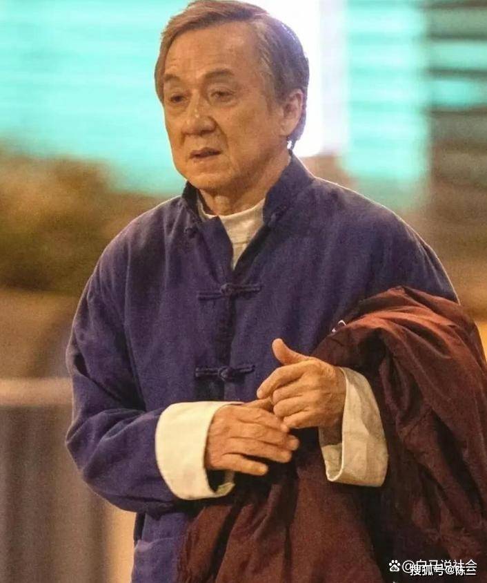 关于重庆队主教练辞职传闻缠身，球队面临变革的信息