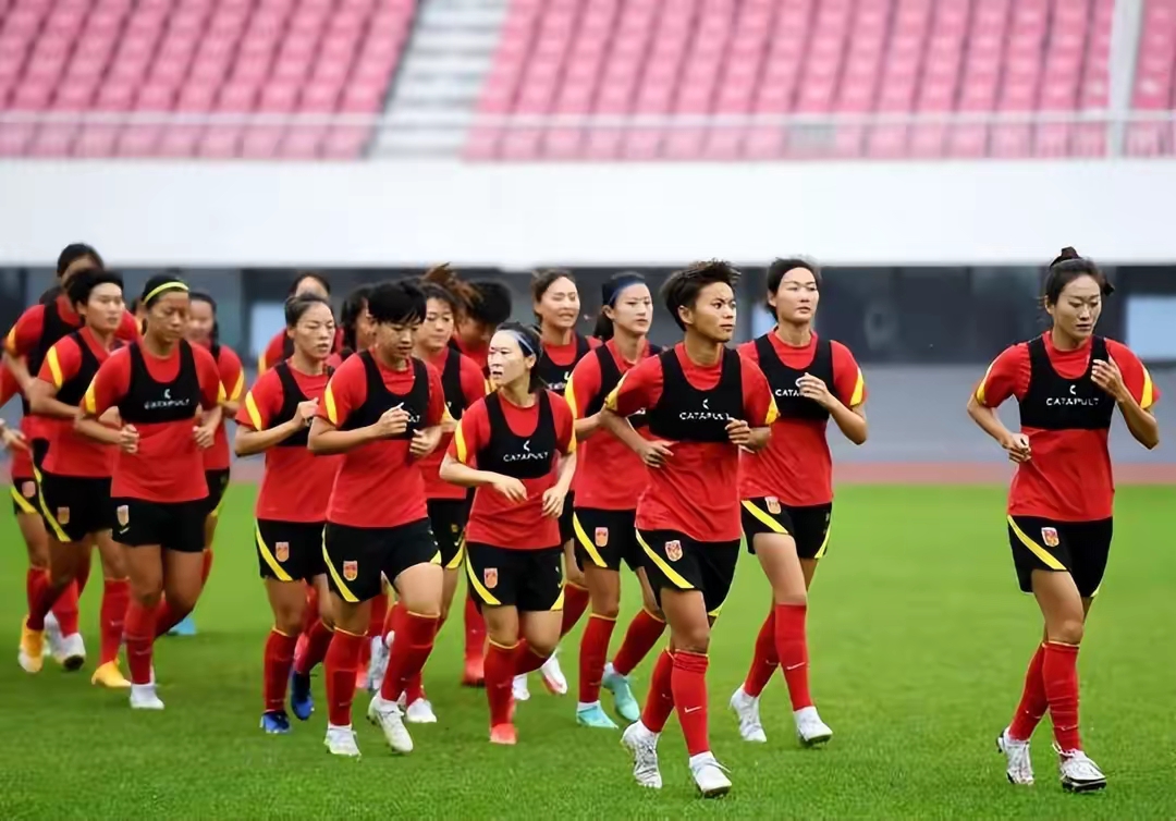 爱游戏APP-中国女足联赛新赛季揭幕,实力碾压对手