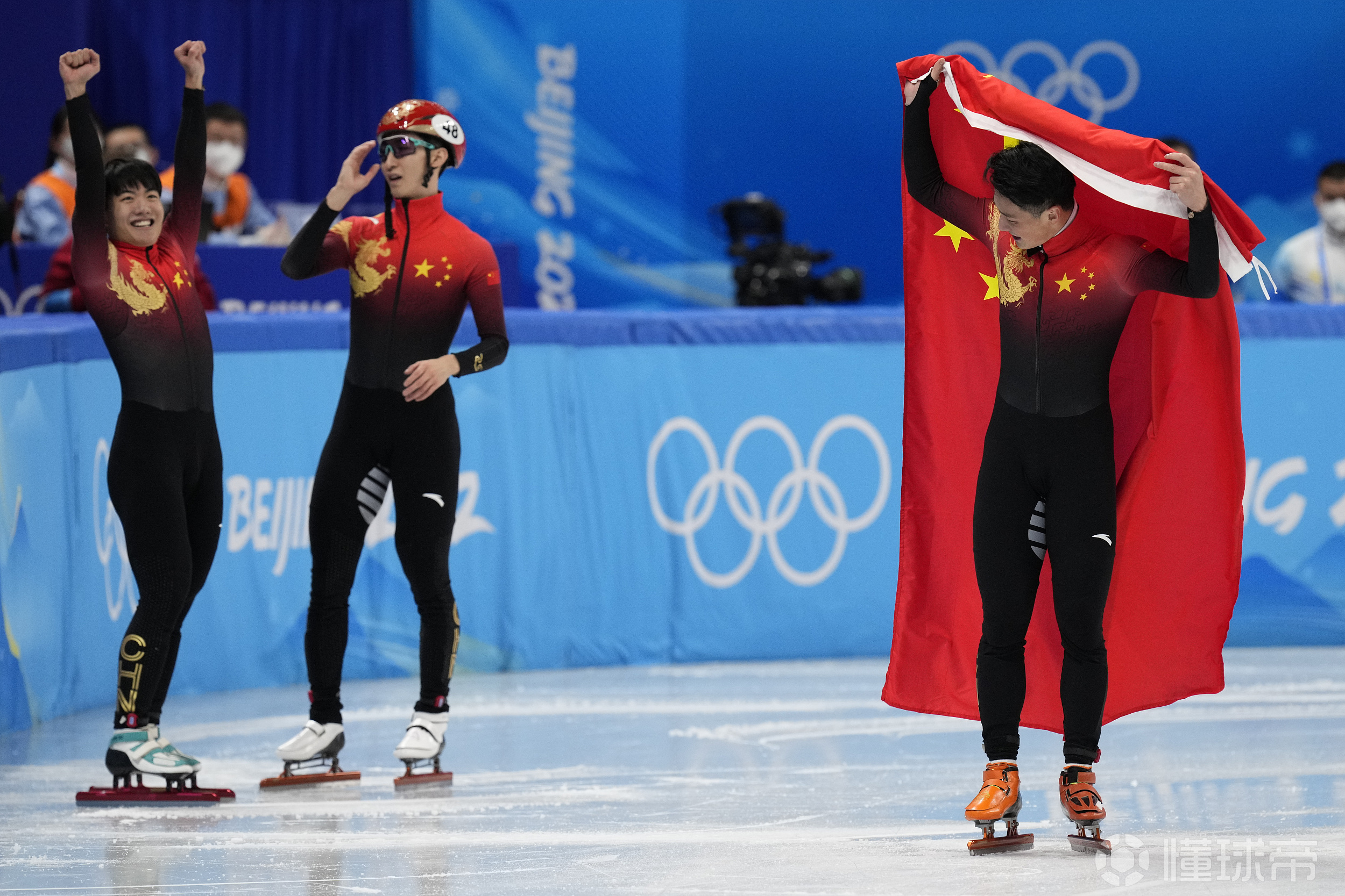 爱游戏-匈牙利逆袭哥伦比亚,晋级可能性再度开启?