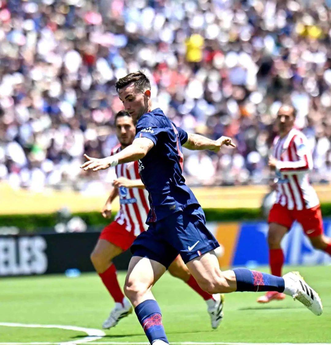 爱游戏tv-争议点球判罚,巴黎主场不敌拜仁