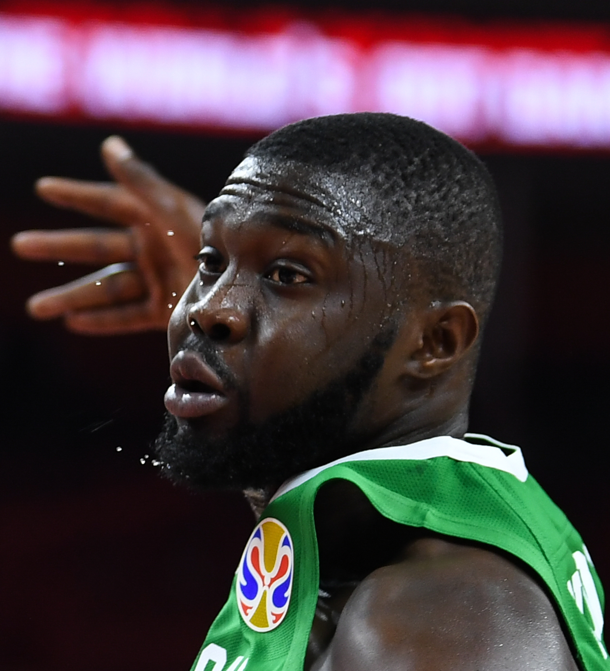 爱游戏APP-塞内加尔队紧急备战挑战