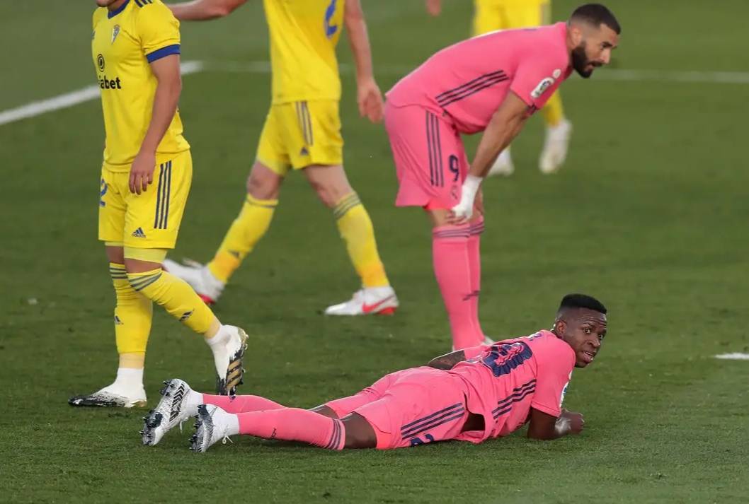 爱游戏tv-输球后翻盘决心，球队决心扭转局面