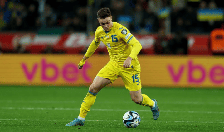 拼搏奋斗：乌克兰队欧预赛突出表现