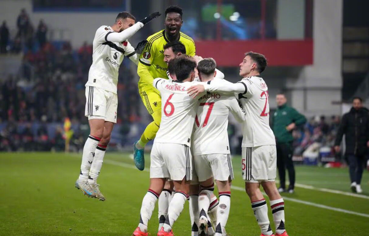 爱游戏体育-球队领袖发挥突出助力球队逆转胜利