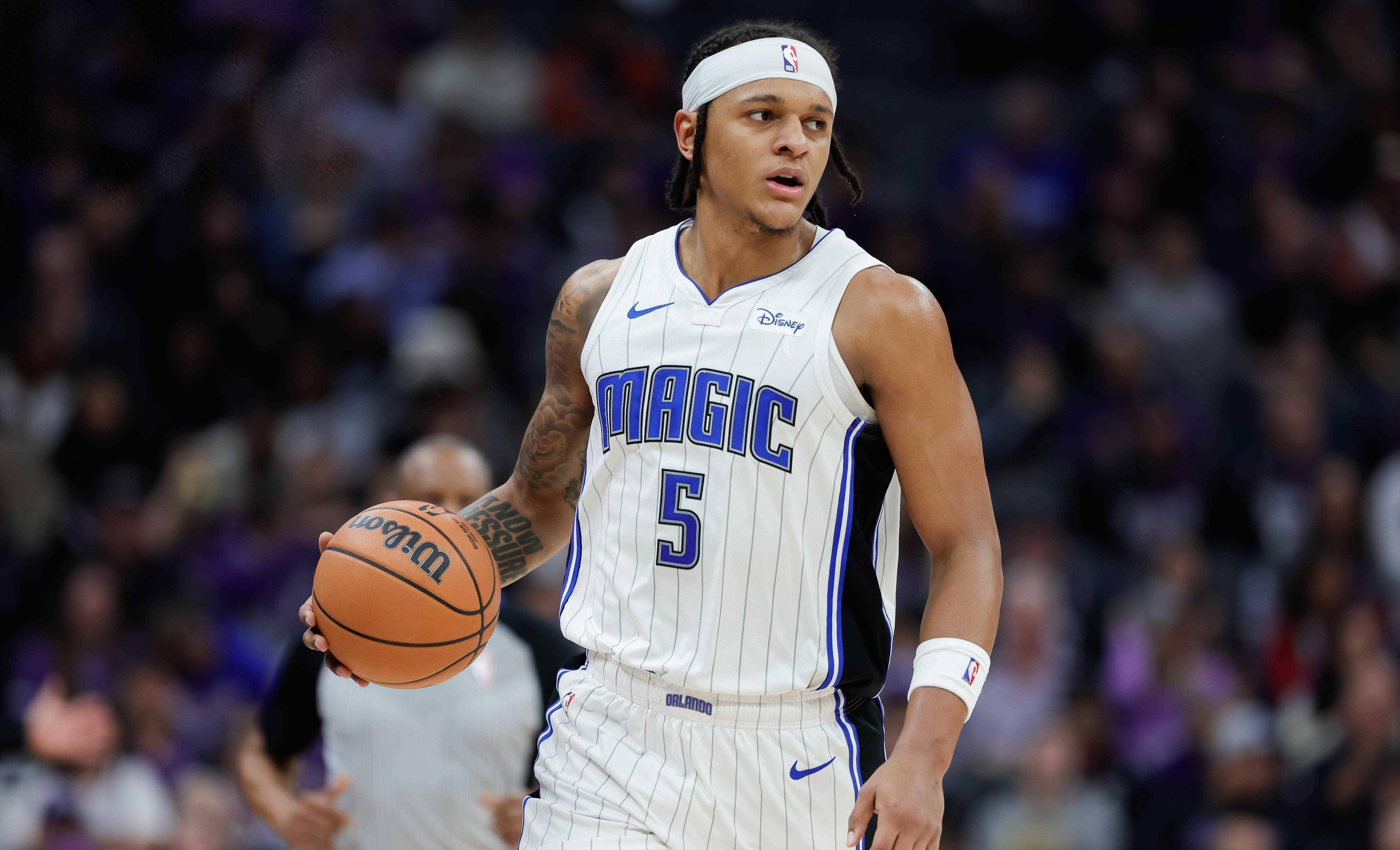 人队客场逆转取胜,实现连胜 人队客场逆转取胜,实现连胜