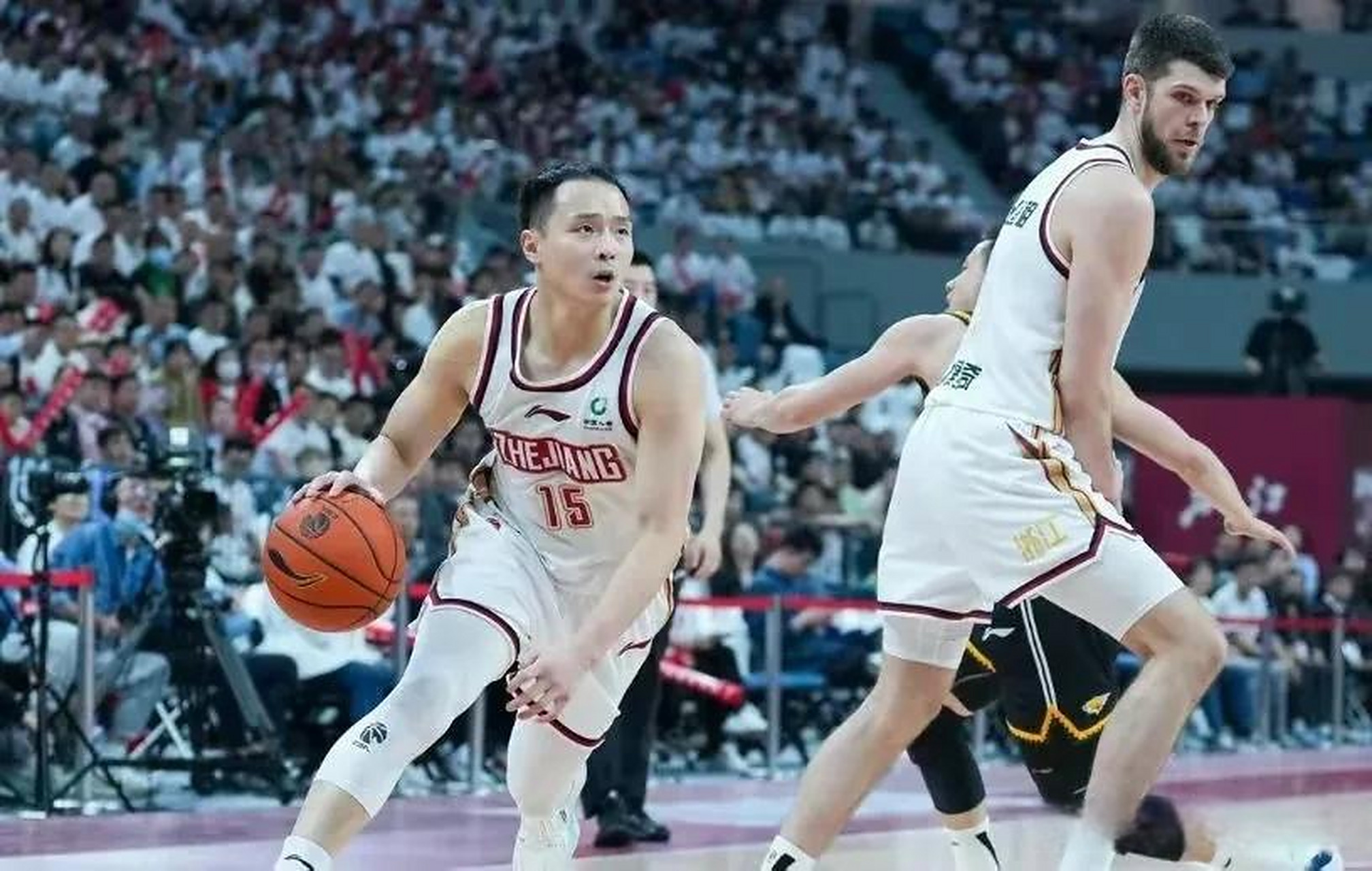 辽宁男篮以大比分击败浙江队