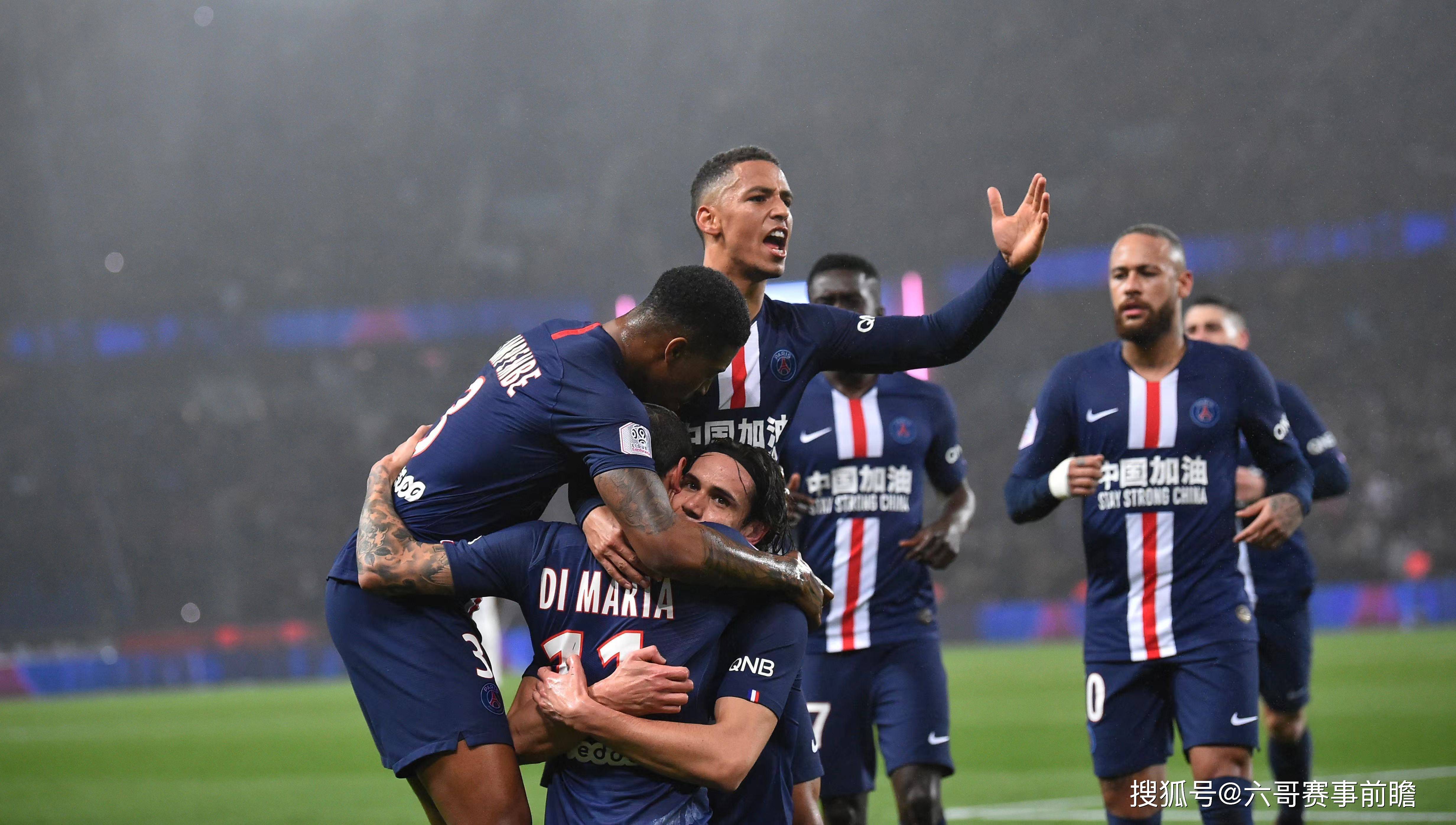 爱游戏体育-挥洒豪情！法甲球队展现出色表现