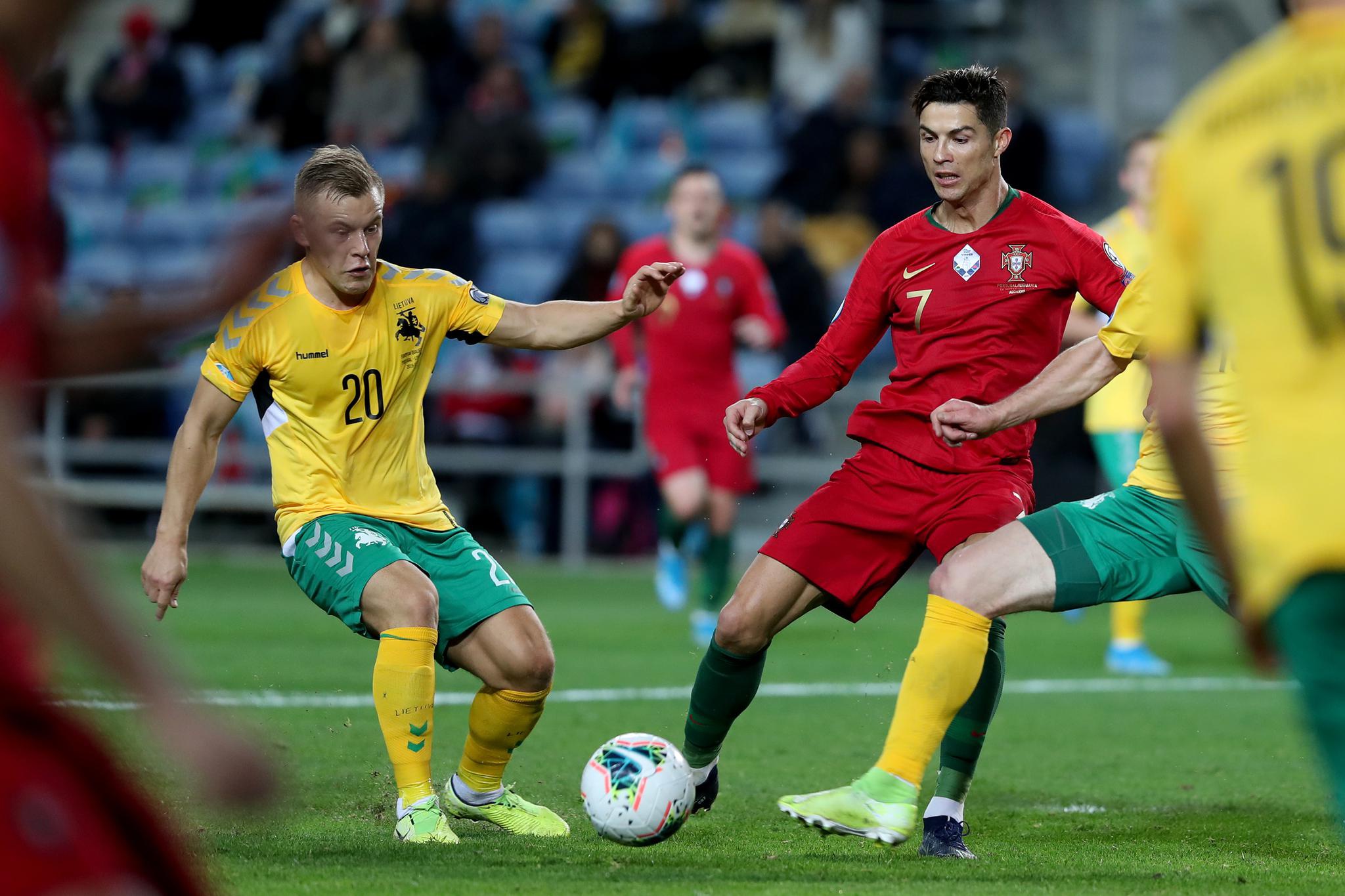 爱游戏大厅-西班牙稳胜瑞典欧预赛榜首位置坚定不移