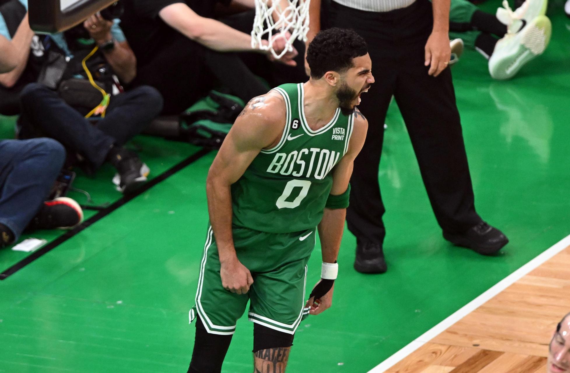 塔图姆砍下+,率领凯尔特人取得胜利 塔图姆砍下+,率领凯尔特人取得胜利