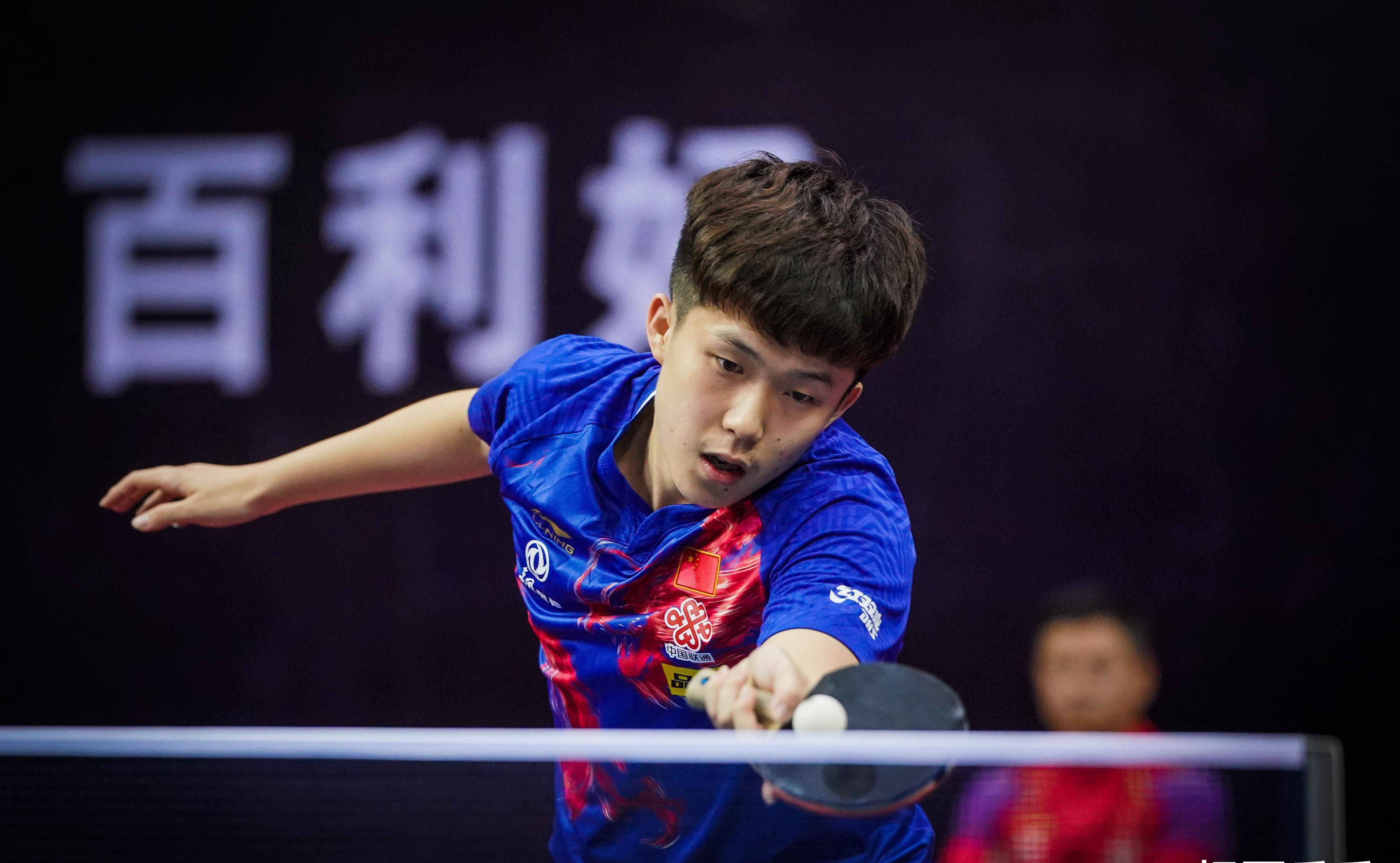 重庆荣昊主场击败对手,豪取三分 重庆荣昊主场击败对手,豪取三分