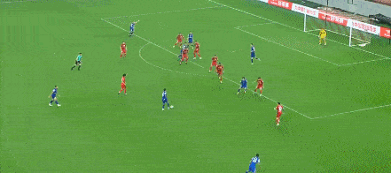 甘冈客场战平卫冕冠军，表现不俗