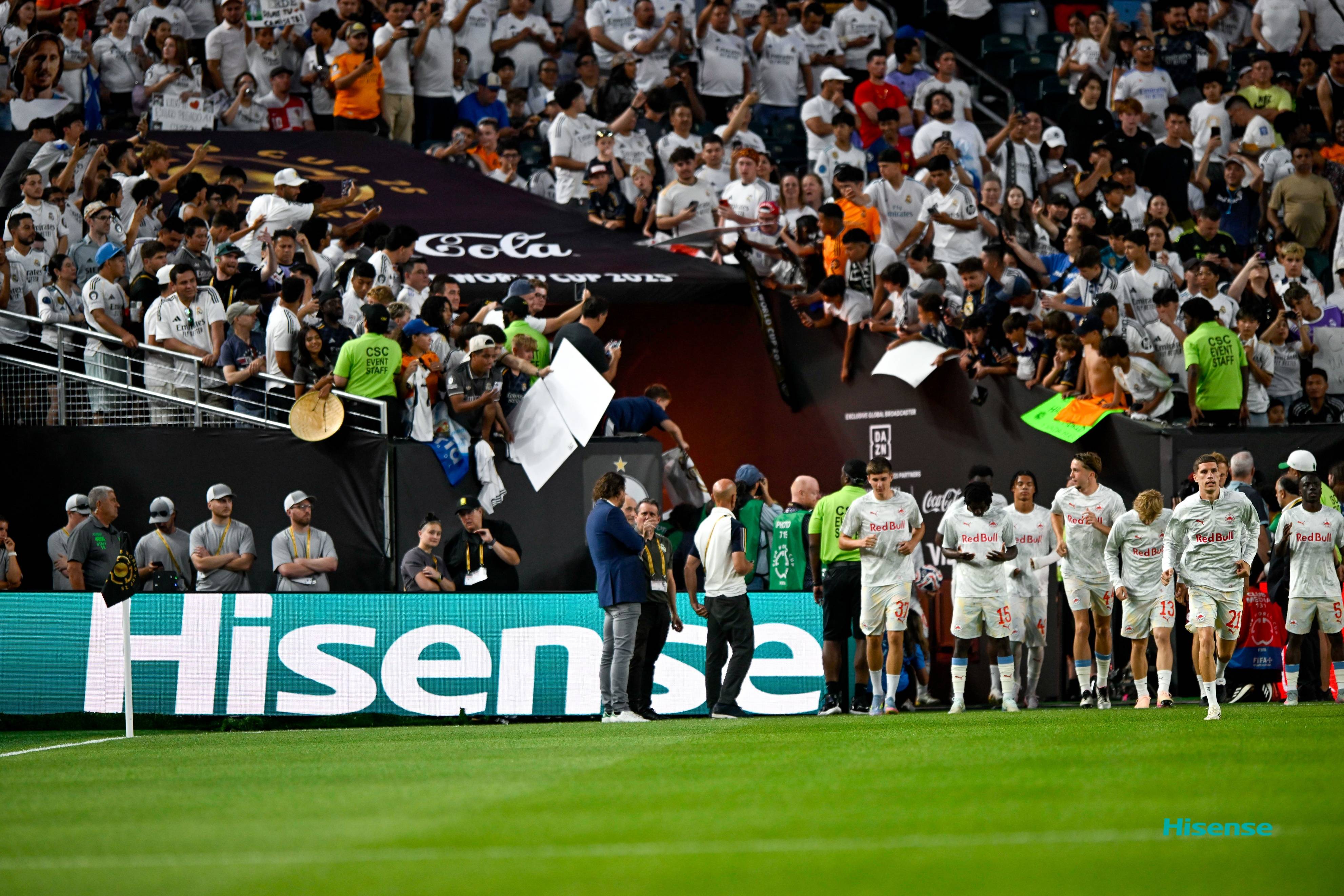 皇家马德里领先一步,夺冠希望大增 皇家马德里领先一步,夺冠希望大增