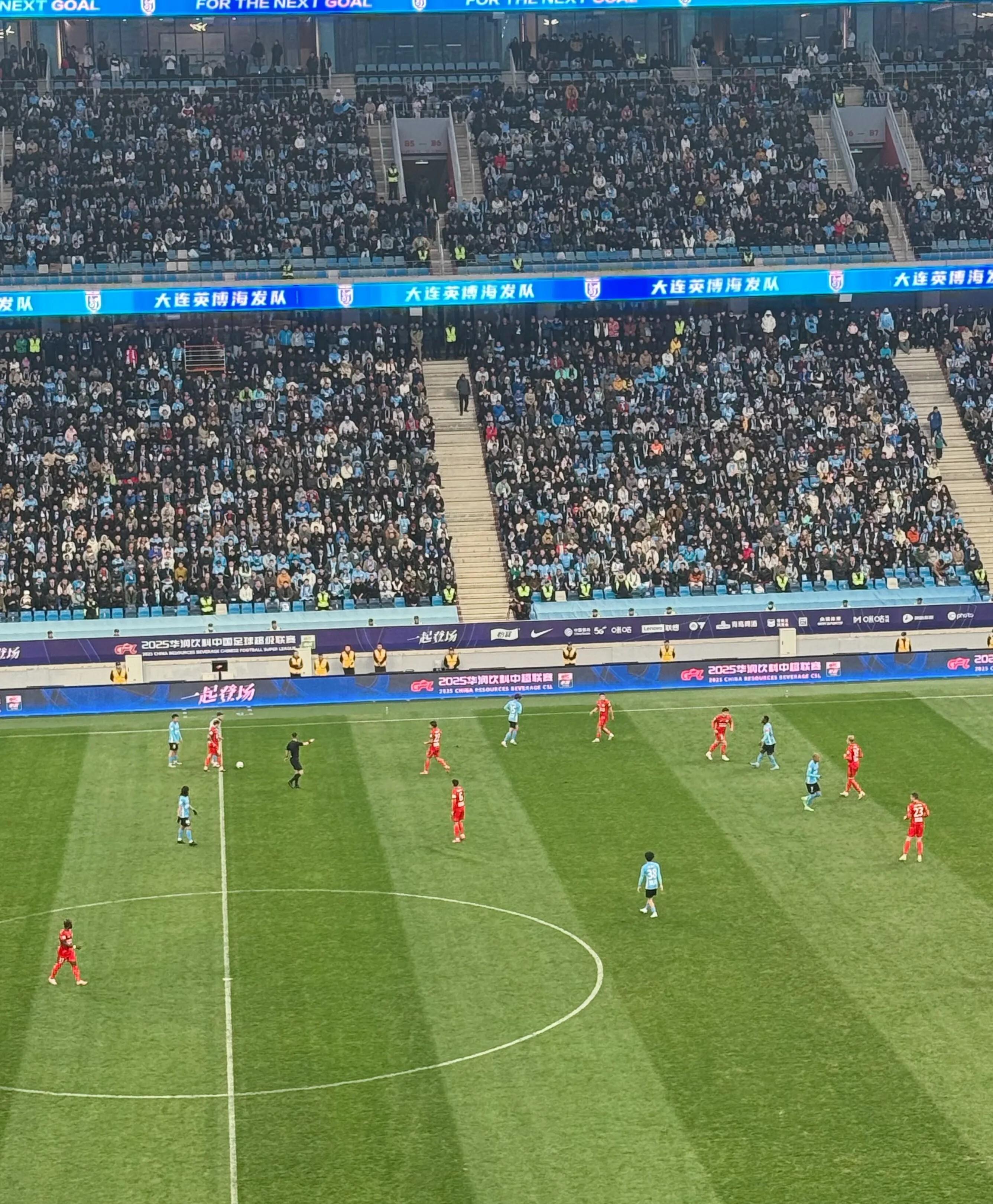 大连队主场连续胜场,成功逆袭领跑 大连队主场连续胜场,成功逆袭领跑