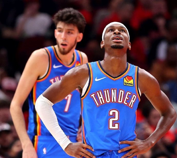 爱游戏娱乐-关于篮球比赛中的争夺战激烈异常，各国球队在赛场上展现出高水平的信息