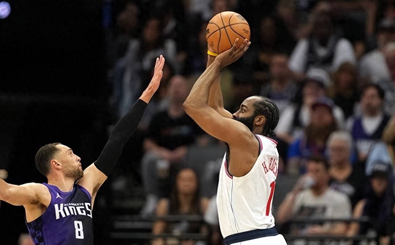 爱游戏-火箭主场大破快船，表现抢眼稳居西部前列的简单介绍