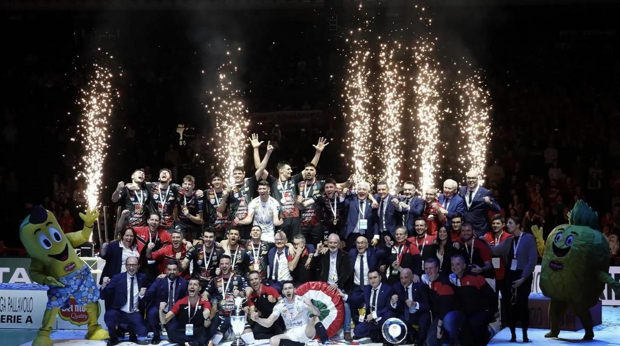 维罗纳胜出晋级，黑马崭露头角