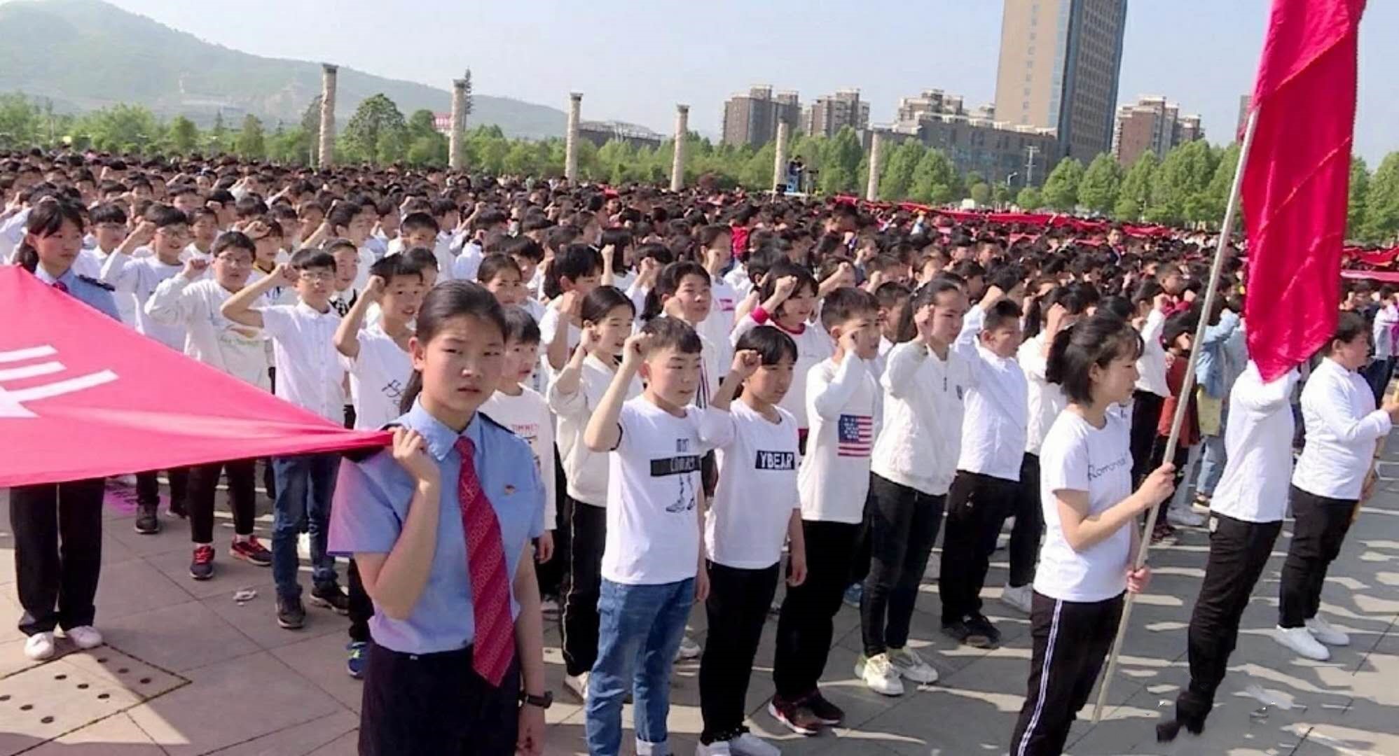 爱游戏APP-波兰球员振奋人心,誓打败对手