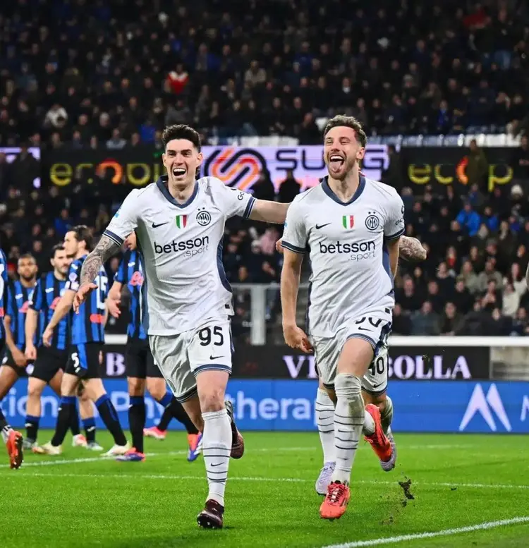 PSG主场逆转兰斯，巩固榜首位置