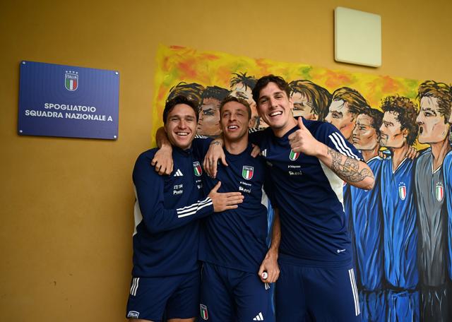 包含瑞典主场大胜乌克兰，小组出线前景备受期待的词条