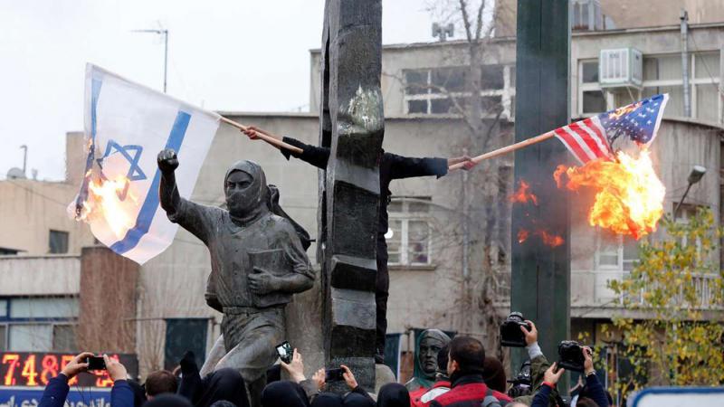 爱游戏tv-守望者目光锐利，对手一触即发紧张局势的简单介绍