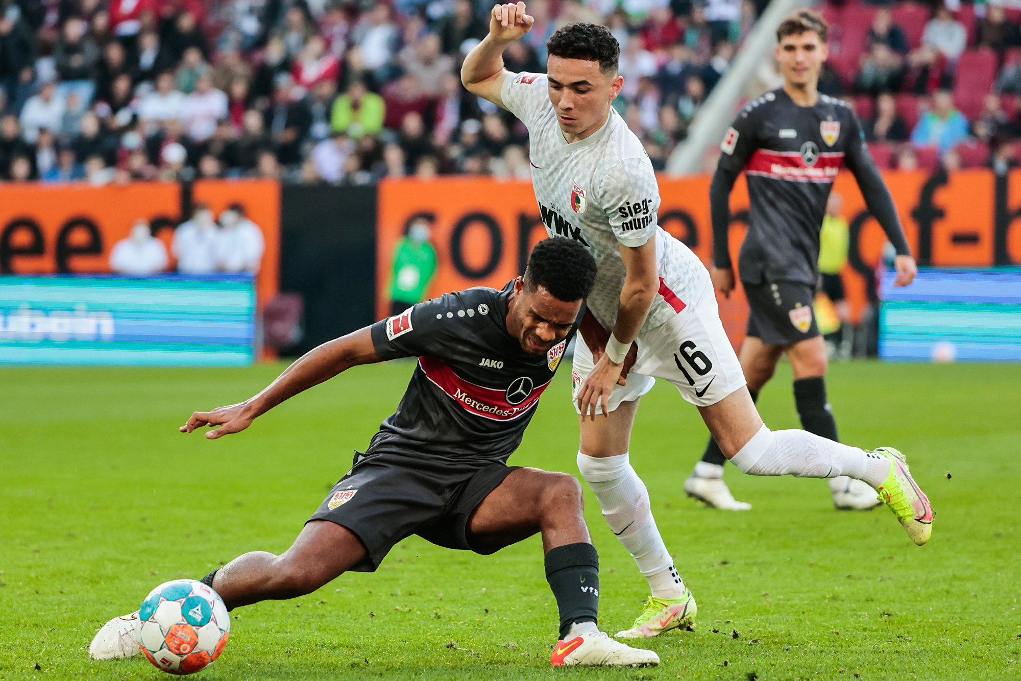 爱游戏tv-斯图加特主场好局，球迷掌声狂飙的简单介绍