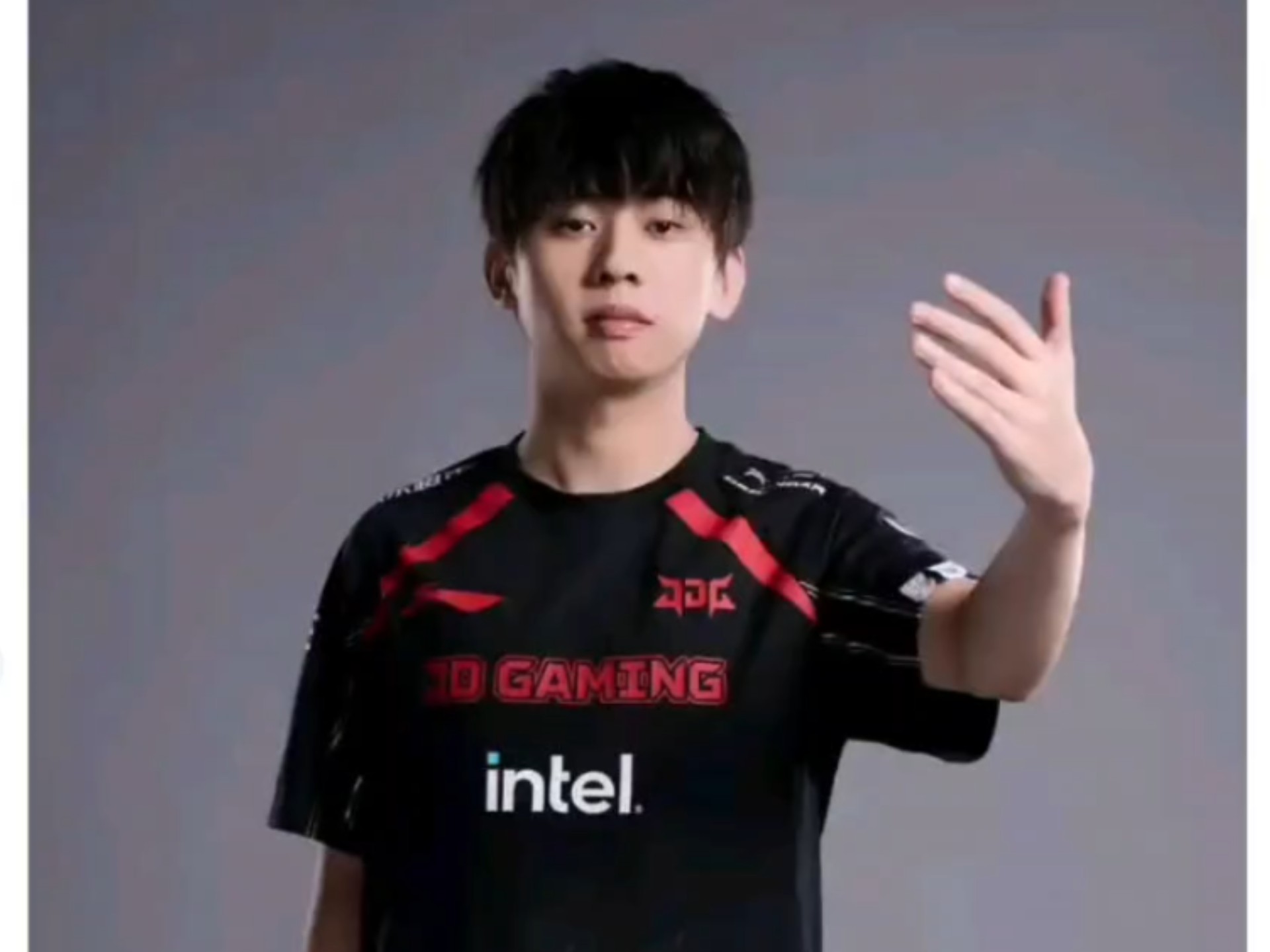 FPX绝杀BLG,Crisp线上压制力十足宿命之战八强赛,点燃全场激情 FPX绝杀BLG,Crisp线上压制力十足宿命之战八强赛,点燃全场激情