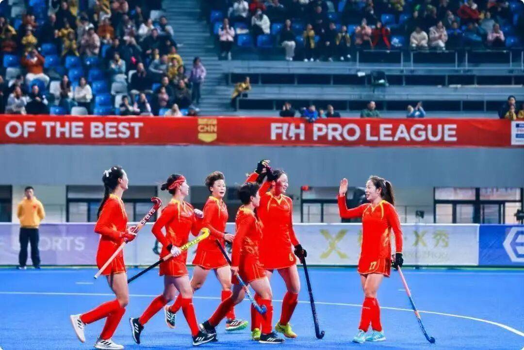 爱游戏娱乐-包含亚洲杯比赛上，女子队伍取得胜利的词条