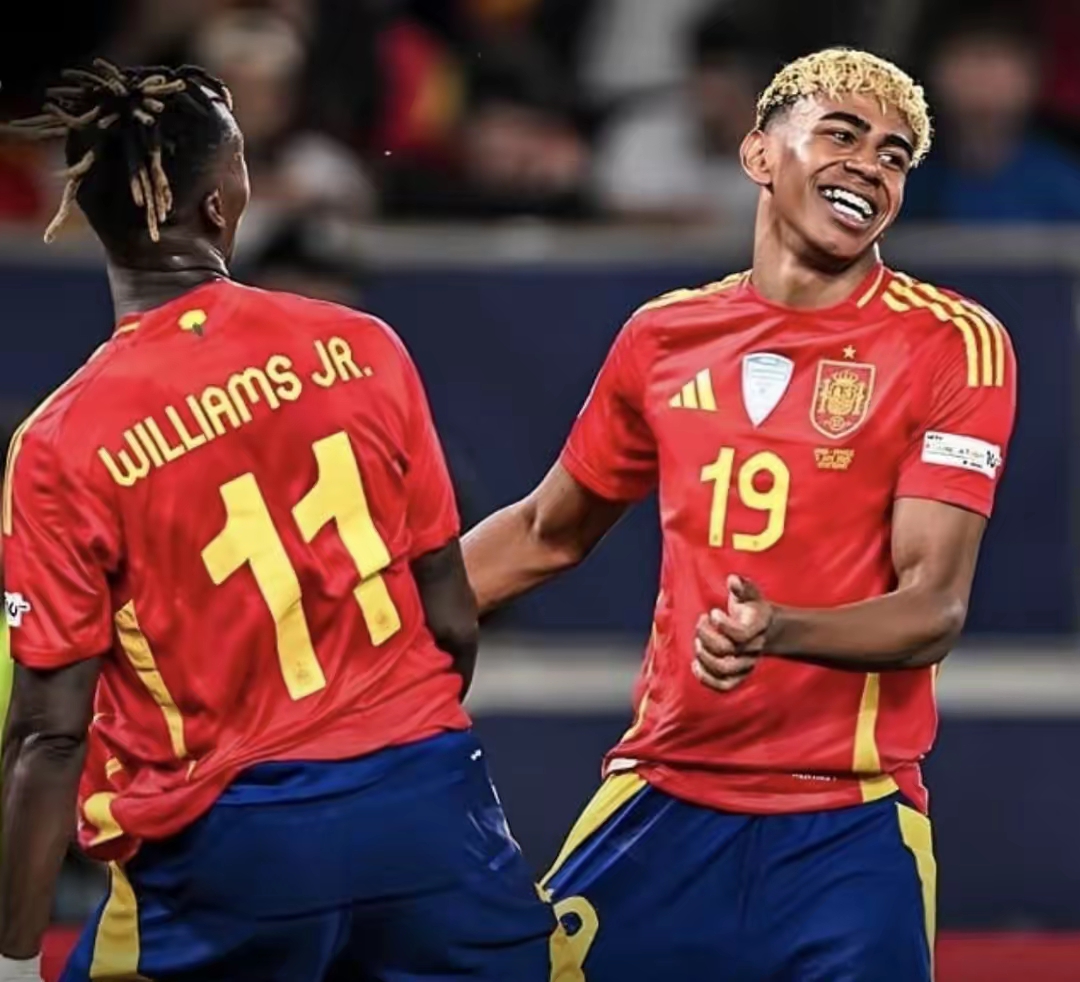 爱游戏下载-包含葡萄牙队鏖战德国队,奥恰洛夫统治全场的词条