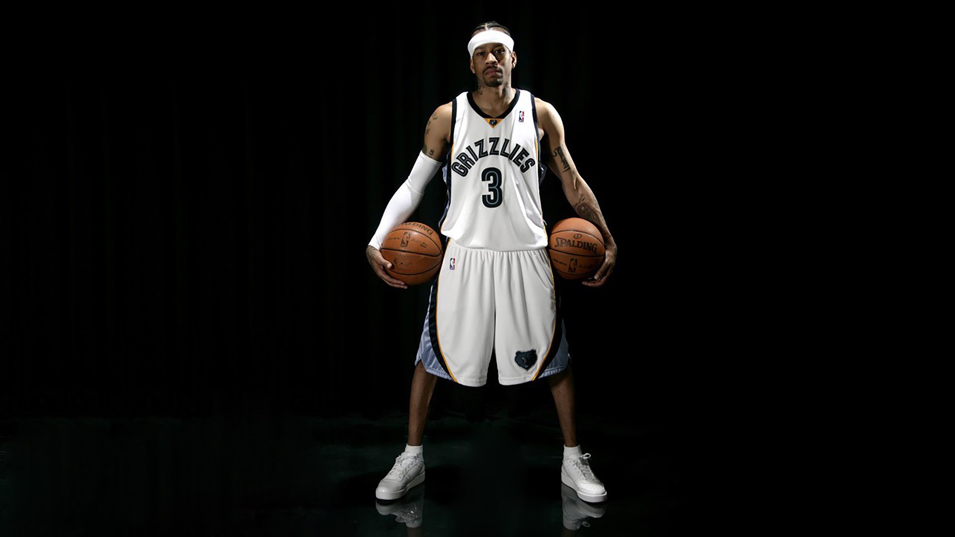 爱游戏在线-他改写结局，F1街道赛的喧嚣尽头，班凯罗让时间静止