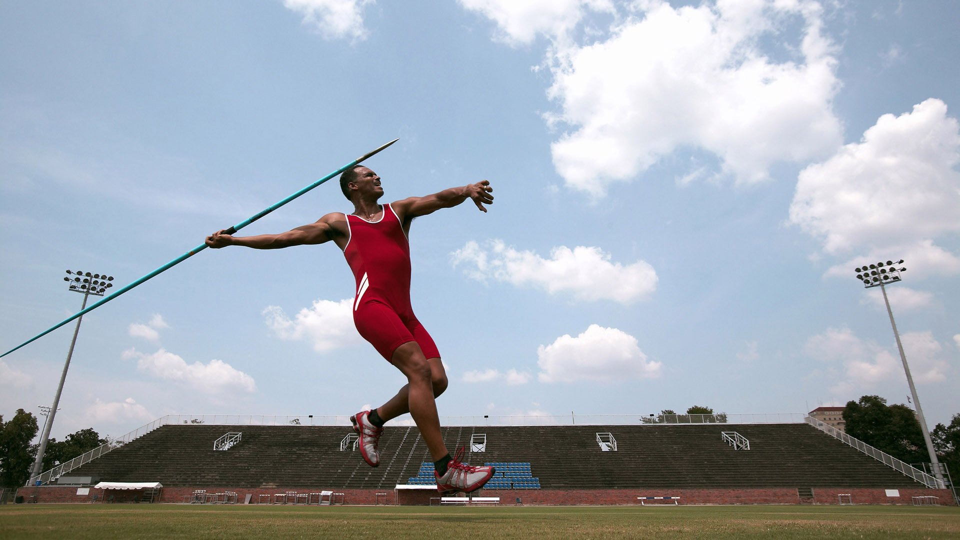 爆冷夜与统治力，当横扫成为动词，郑思维定义了何为球场主宰
